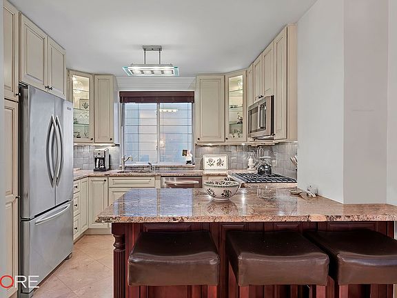 3rd image of 1143 York Ave #4A