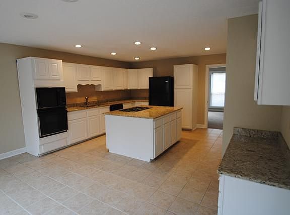 3rd image of 525 Mount Washington Ln