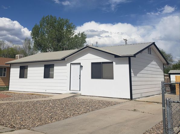 504 N 4th St, Bloomfield, NM 87413