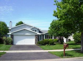 1565 Hinterlong Ln, Naperville, IL 60563