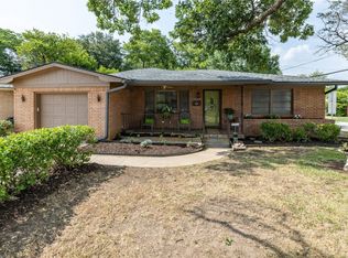 6550 Locke Ave, Fort Worth, TX 76116