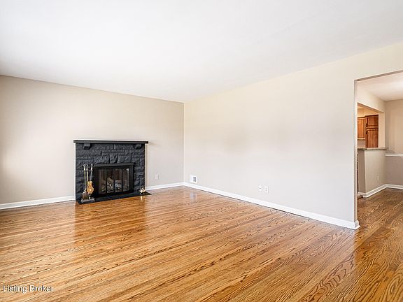 5th image of 2903 Dale Ann Dr