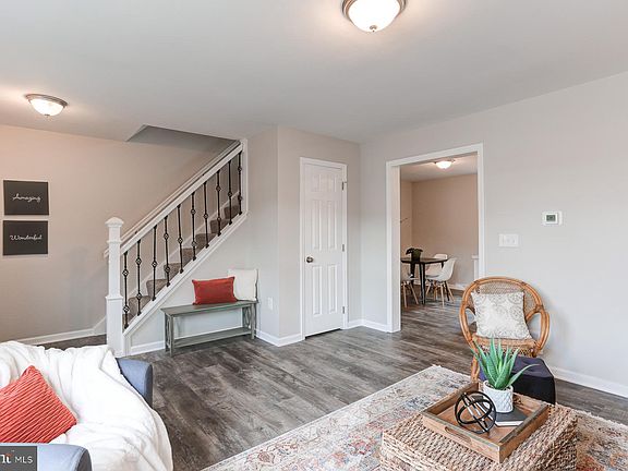 4th image of 51 Tiffany Ln