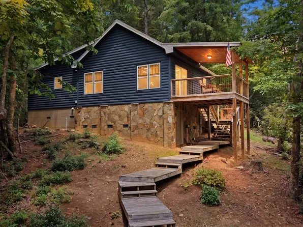 6174 Crow Creek Rd, Lakemont, GA 30552