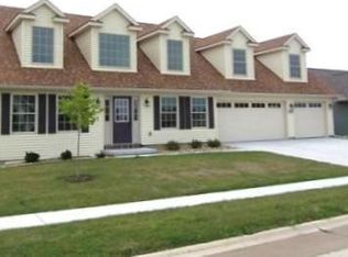 1717 Conor Ct, Clinton, IA 52732
