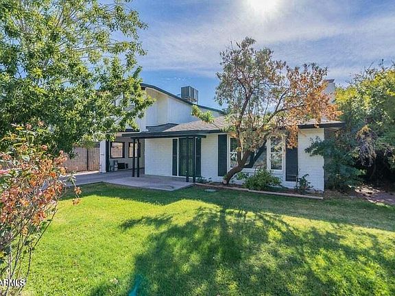 2nd image of 505 W Howe St