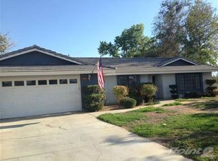 18049 Mondamon Rd, Apple Valley, CA 92307
