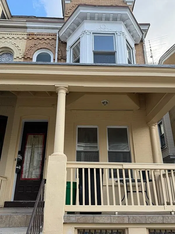19 S Madison St — Photo 1