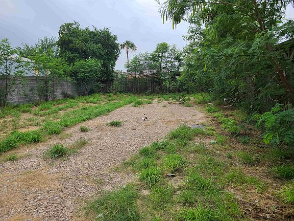 3rd image of 6035 Olmos Dr