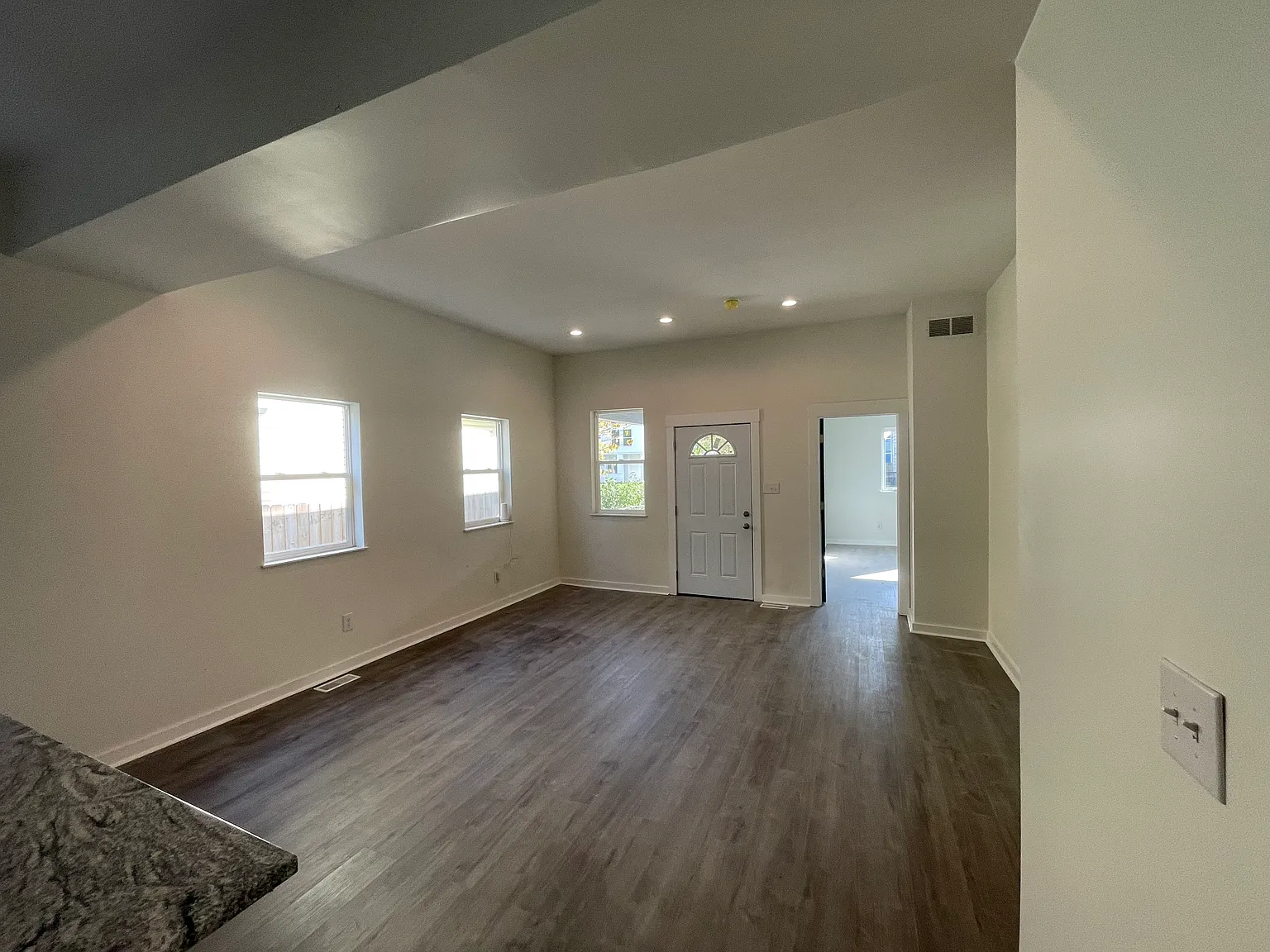 4 bed, 2.5 bath, 2400 sqft, $2,800 — Photo 3