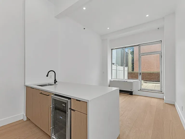 19 Saint Marks Pl #3H — Photo 1