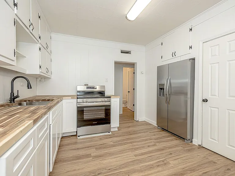 4406 Richard St — Photo 22