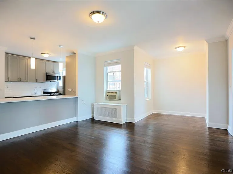 196 Martine Ave #3C — Photo 5