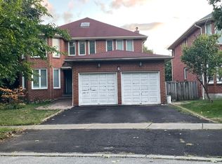 6 Stoneton Dr, Toronto, ON M1H 2P7
