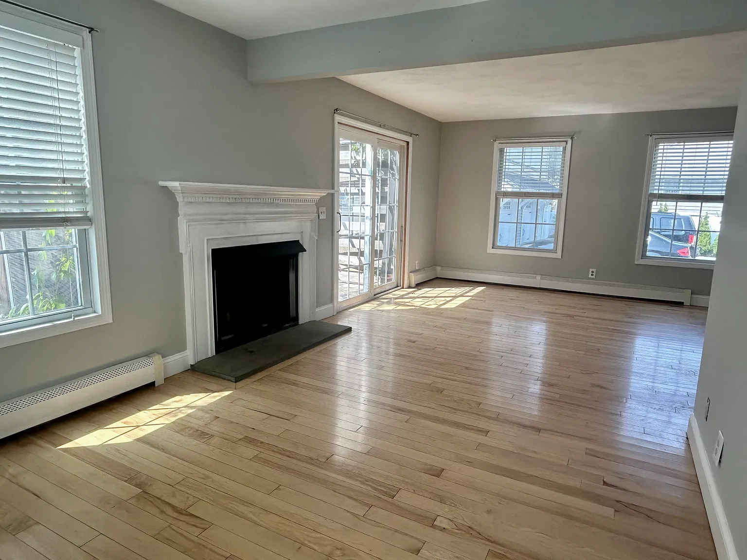 3 bed, 1800 sqft, $3,800 — Photo 4