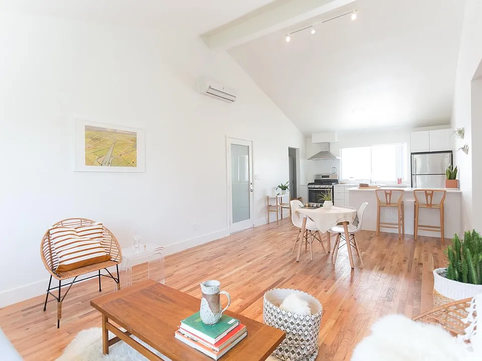 2703 Bellevue Ave #5