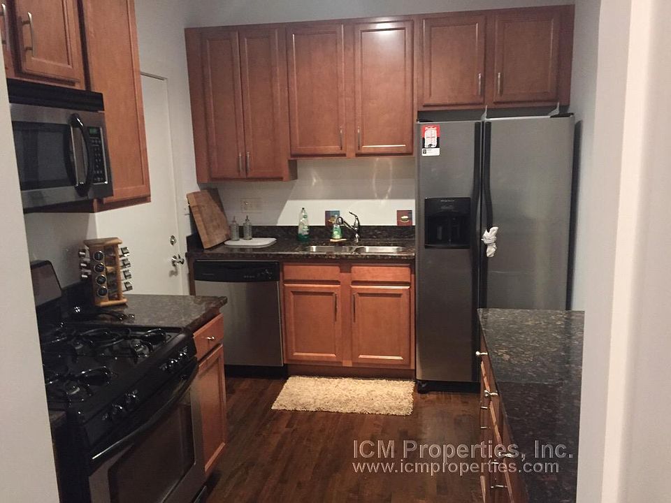 1st image of 1851 W Cornelia Ave #2P