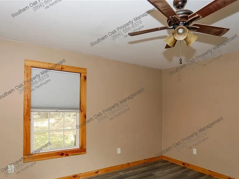 112 Aiken St — Photo 23
