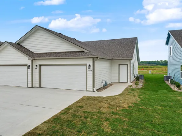 2713 Amelia Ln, Salina, KS 67401