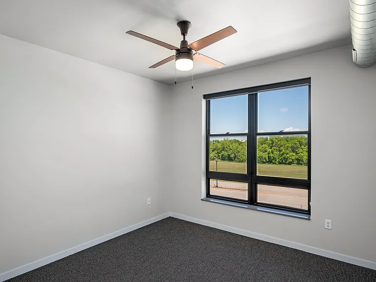 5. Lights - Epic310 - Rollin - Bedroom 5. Lights - Epic310 - Rollin - Bedroom