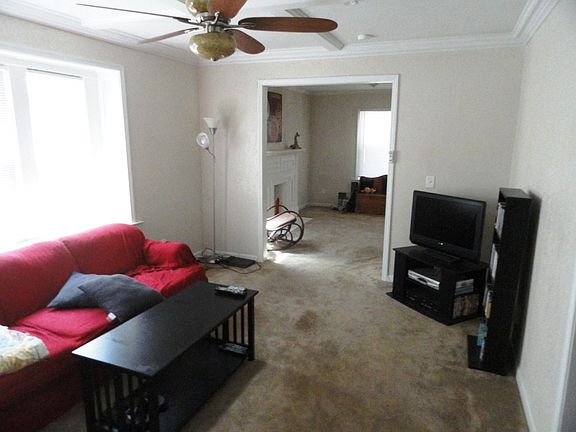 5th image of 3212 Victor St