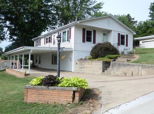 514 W 8th St, Hermann, MO 65041