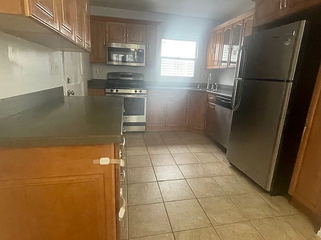 1st image of 604 Liberty Ave #2