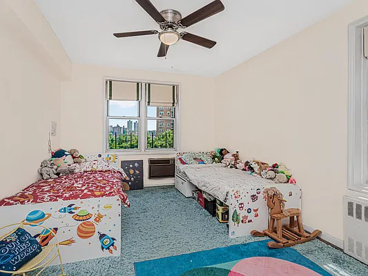 Sold by Re/Max In The City | media 11