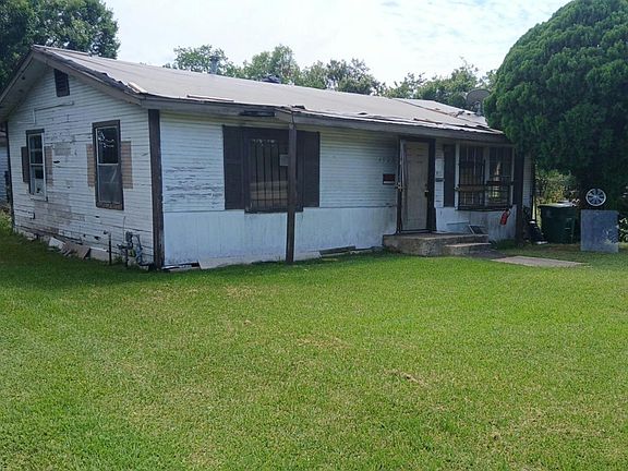 3rd image of 4922 Reed Rd
