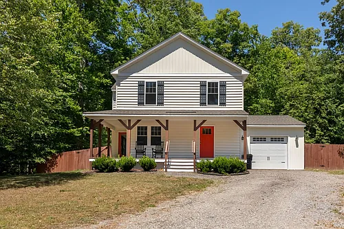 15 Huntington Dr Photo 1