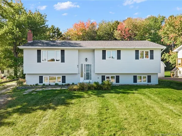 95 Sprucewood Dr, New Maryland, NB E3C 1C5