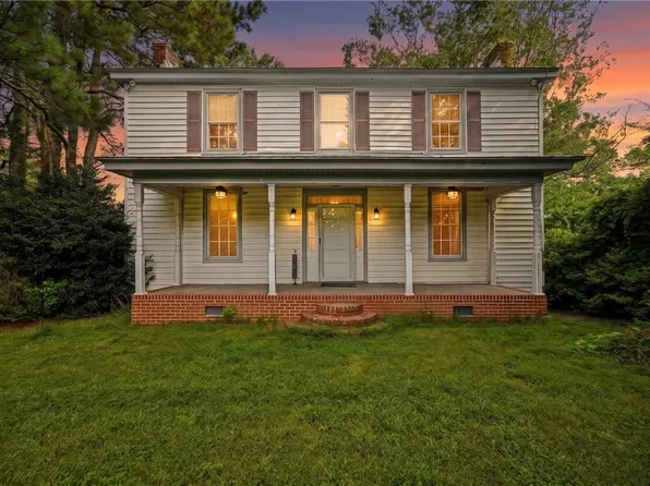 7132 S Quay Rd, Suffolk, VA 23437