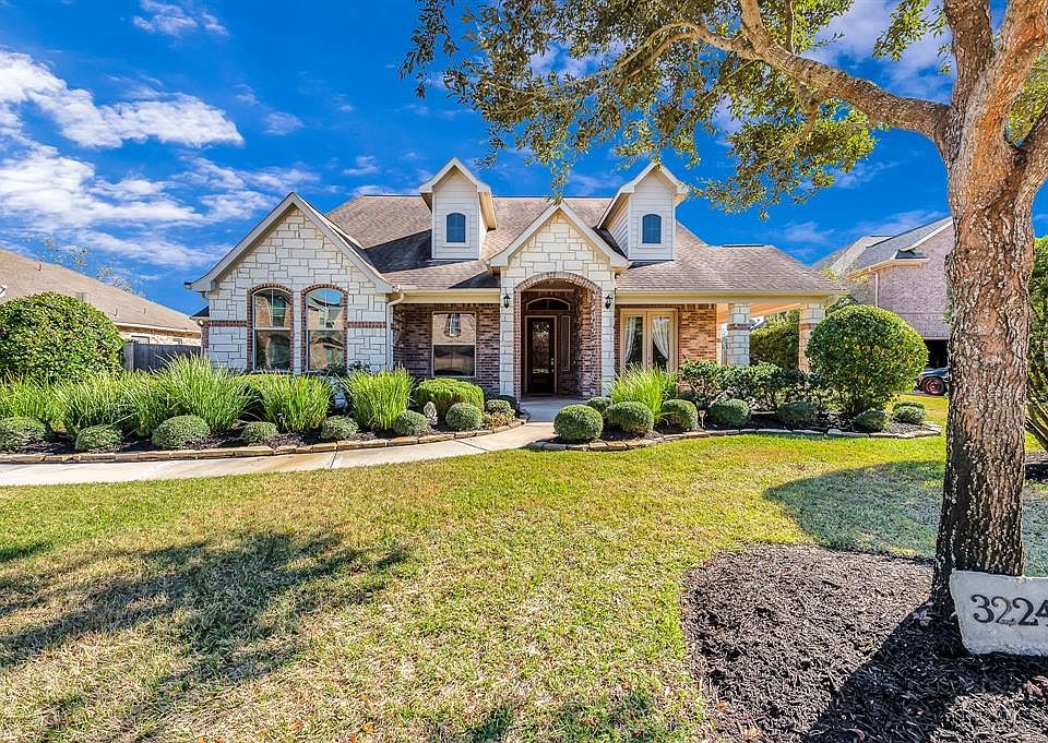 1st image of 32243 Waterford Crest Ln