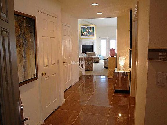 4th image of 2709 Laguna Shores Ln