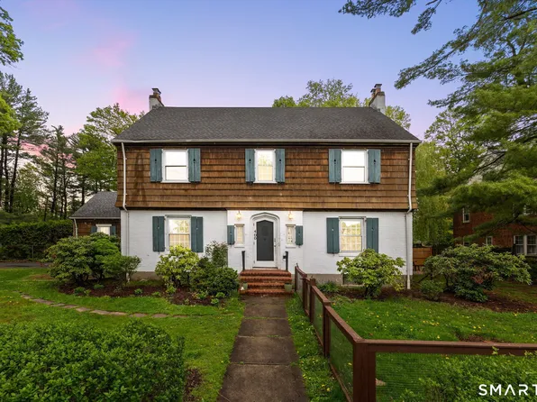 400 Quaker Ln N, West Hartford, CT 06119