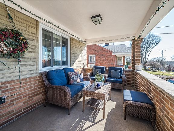 3rd image of 4915 Brownsville Rd