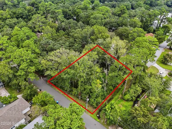 516 Holly St, Saint Simons Island, GA 31522