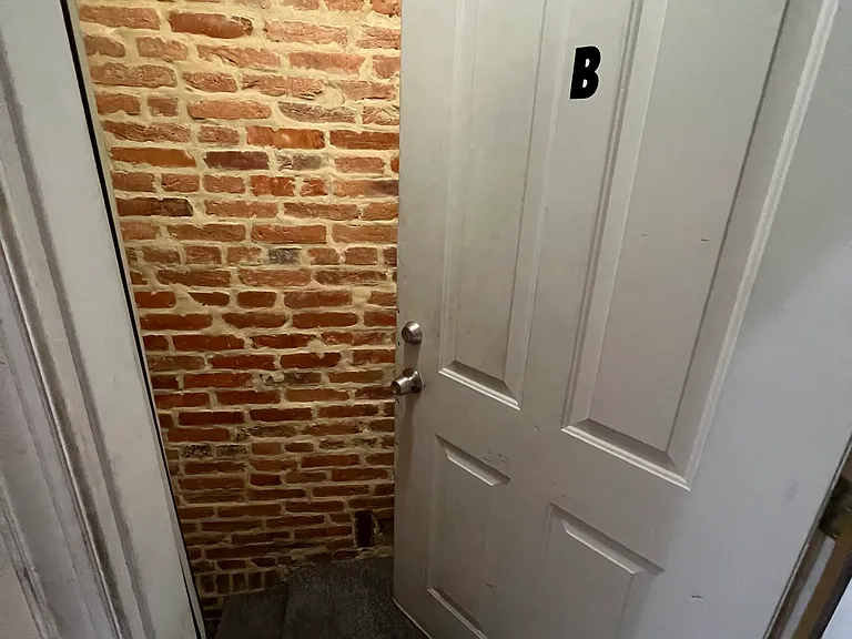 219 1/2 E North Ave #B — Photo 3