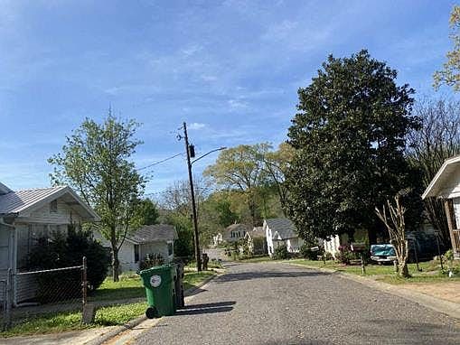 5th image of 206 Forest Ave