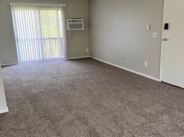 2 Estate Dr