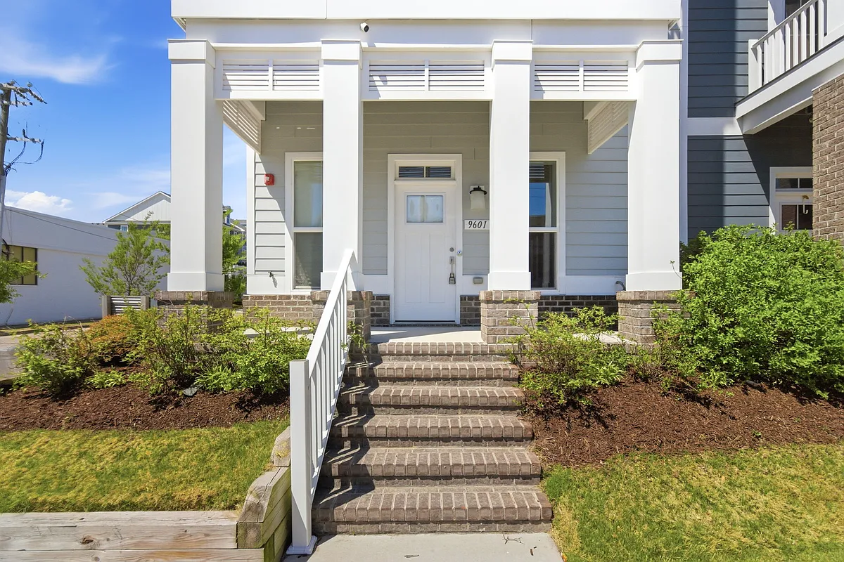 Building Photo - 9601 22nd Bay St #1