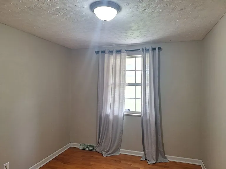 10831 Sonja Dr — Photo 15