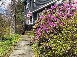 8 Candlewood Ln, Farmington, CT 06032