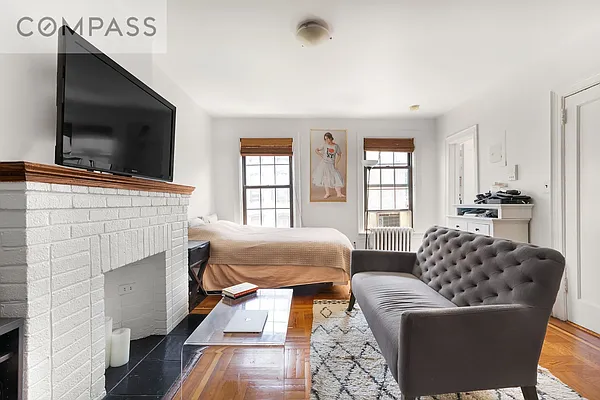 Rented by Compass | media 2