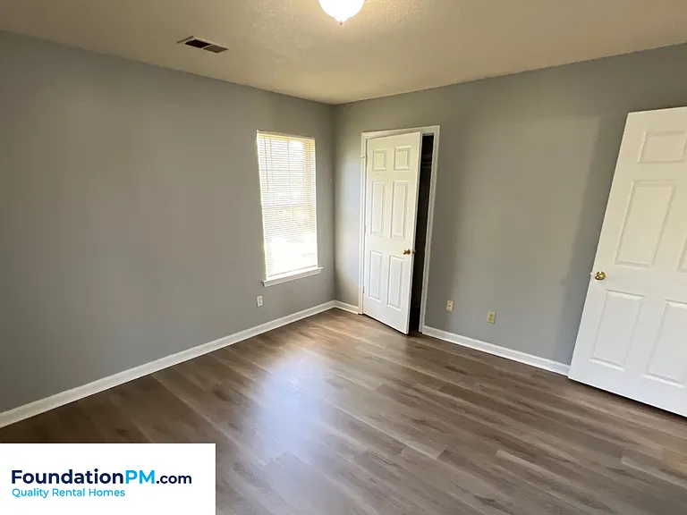2485 Wellons Ave — Photo 10