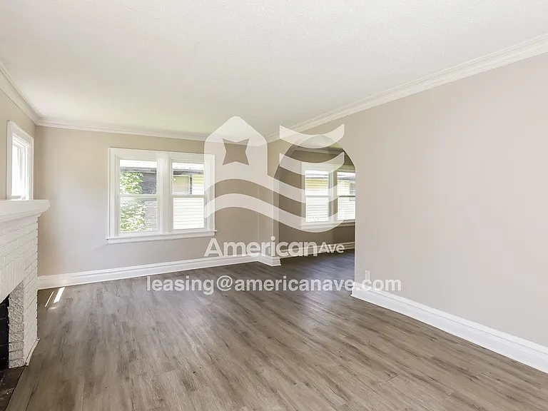 535691_001_living_room_2.jpg