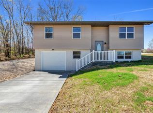 200 Massott Rd, Festus, MO 63028