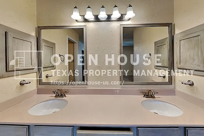 1716 Stoneway Dr — Photo 12