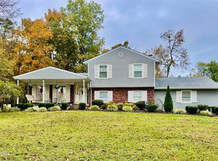 574 Pine Creek Dr, Shepherdsville, KY 40165