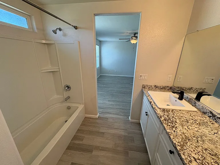 3726 N Shady Ct — Photo 16